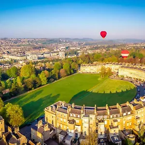 In Lansdown, Ba1 Bath